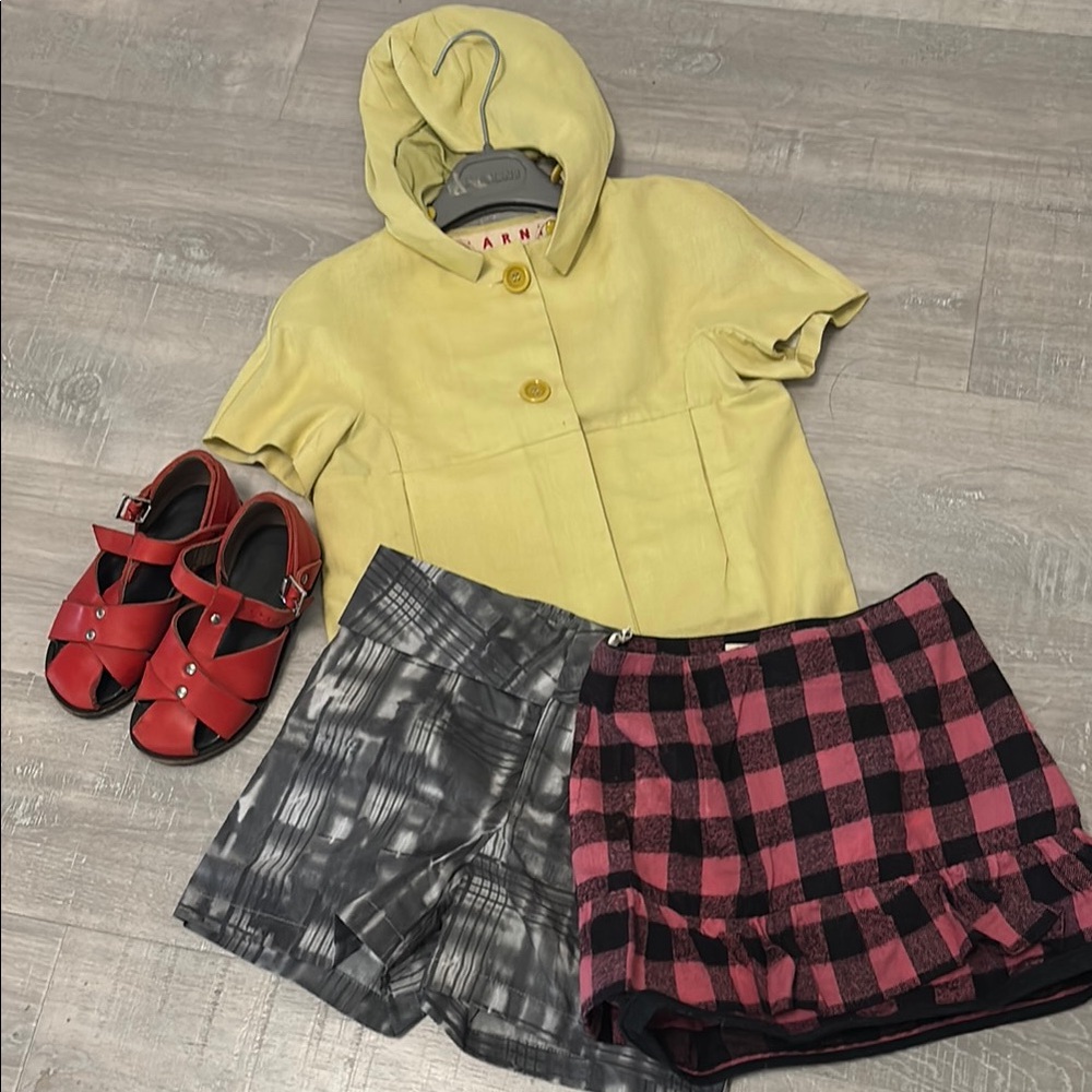 NWOT! Marni girls clothes and sandals set size 2-6yo